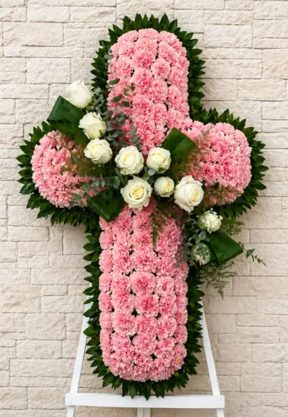 Cruz de flores Paseo de los Tristes