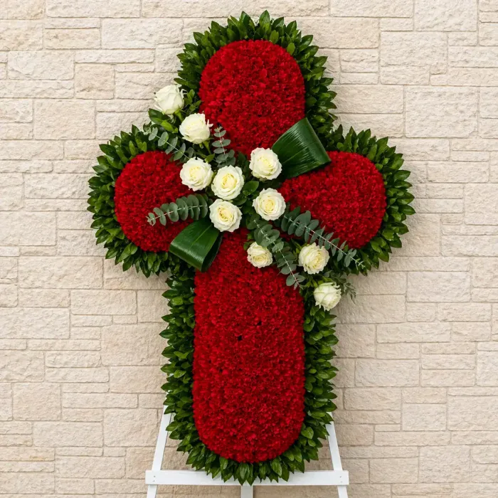 cruz_claveles_rojos_rosas_blancas